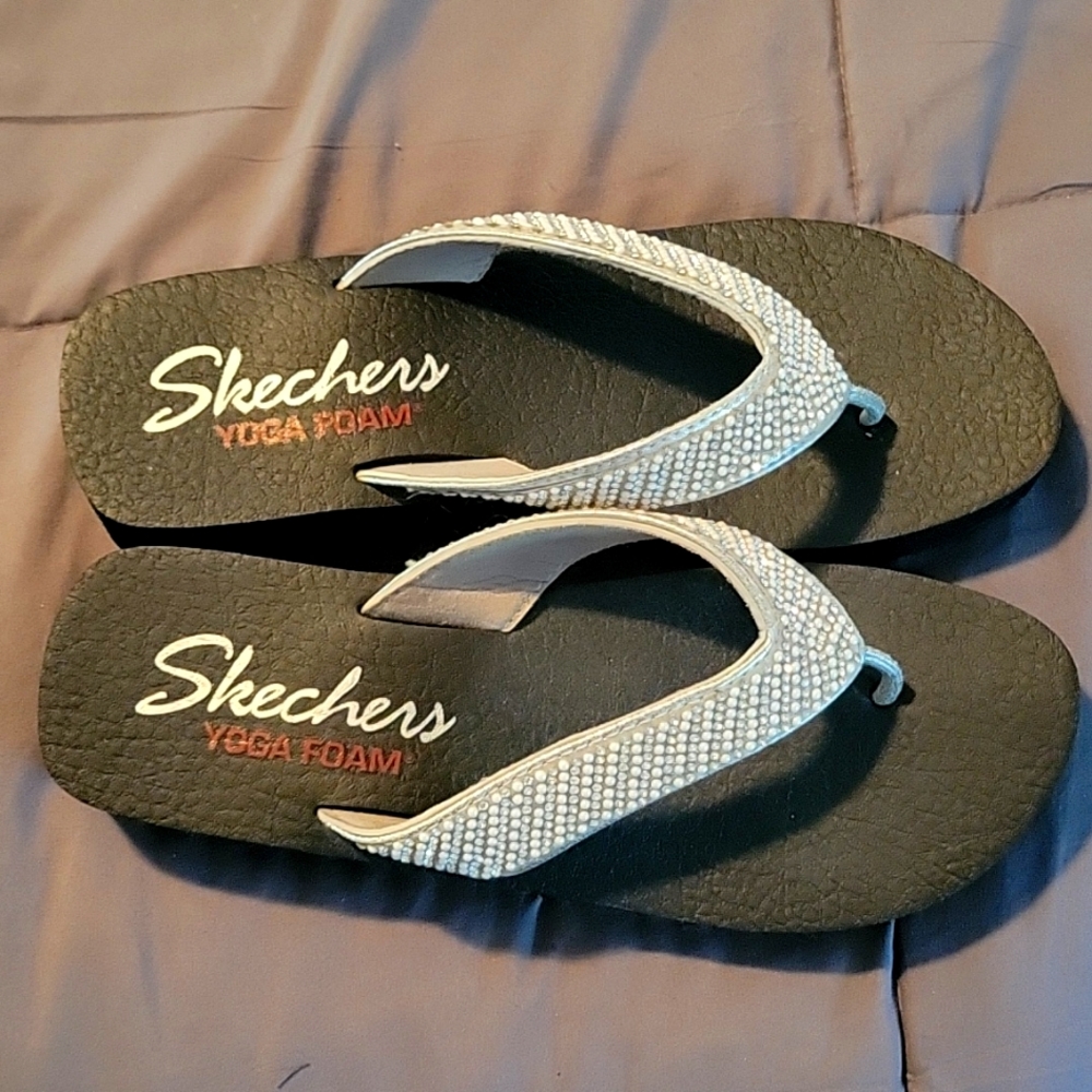 Skechers Yoga Foam Sandals